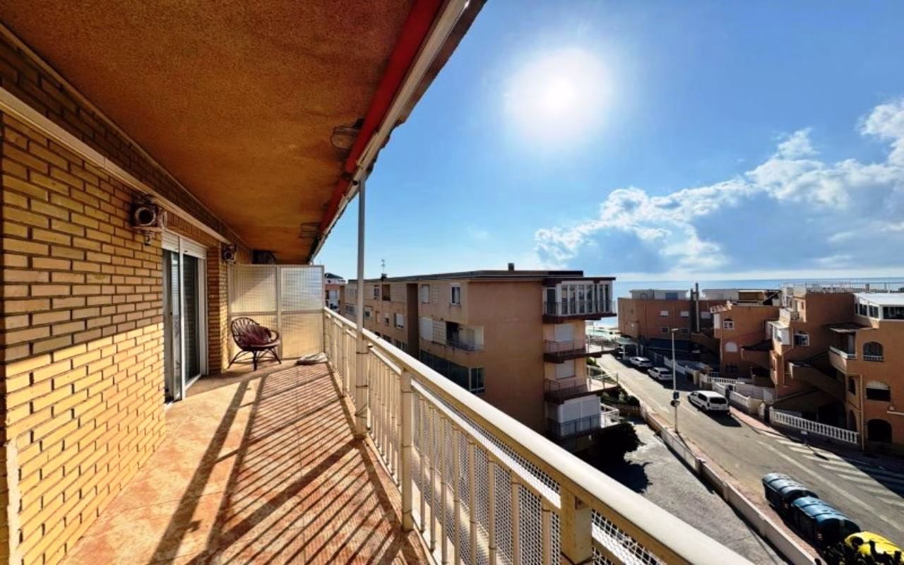 WSM1263_2 Bedrooms Apartment on 4th Floor (NO Lift) with Sea Views Terrace, 100m to the Beach_LA MATA, TORREVIEJA | White Villas in Spain WhiteVillasInSpain14 14