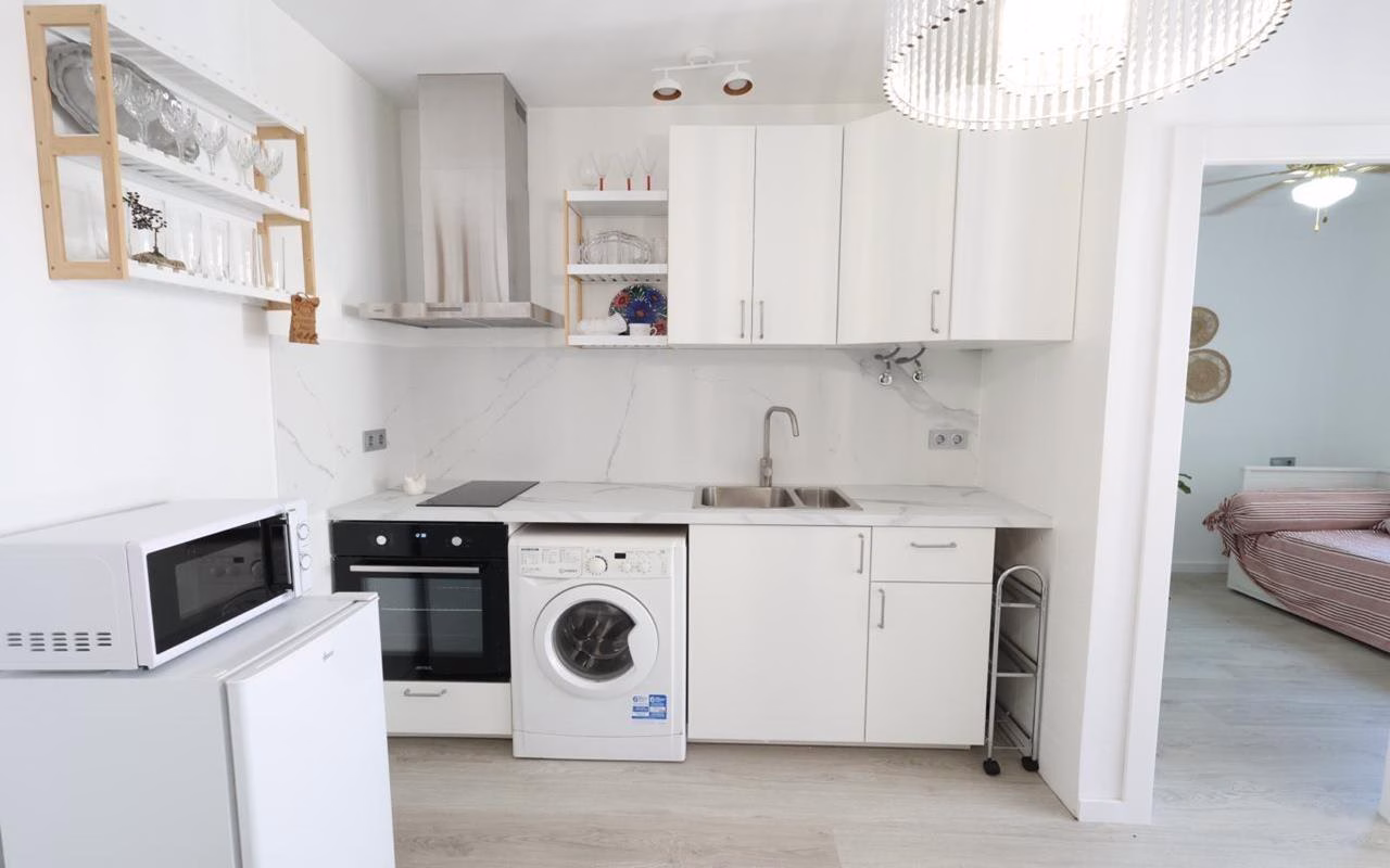 Ref: WIH3020 — LOS BALCONES – 1 Bedroom fully renovated, furnished and equipped Bungalow with comm. Pool, Front Terrace, Tennis and Pool Bar_TORREVIEJA | White Villas in Spain WhiteVillasInSpain14 33
