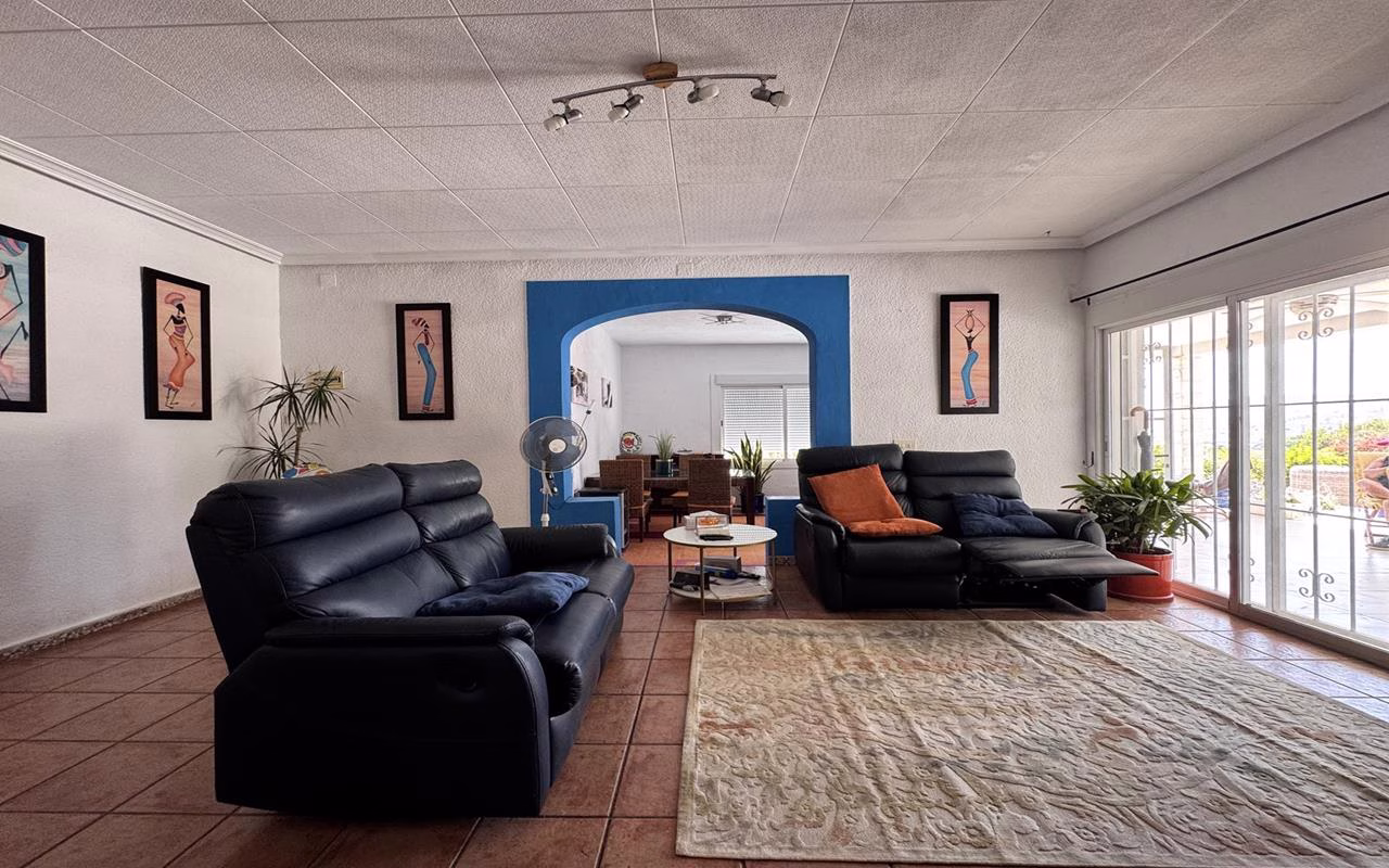 Ref: WAC0581 — ASPE – 4 Bedrooms Country Villa with Pool, Bar, BBQ, Glazed-in Lounge/Terrace and Off-Road Parking. | White Villas in Spain WhiteVillasInSpain15 24