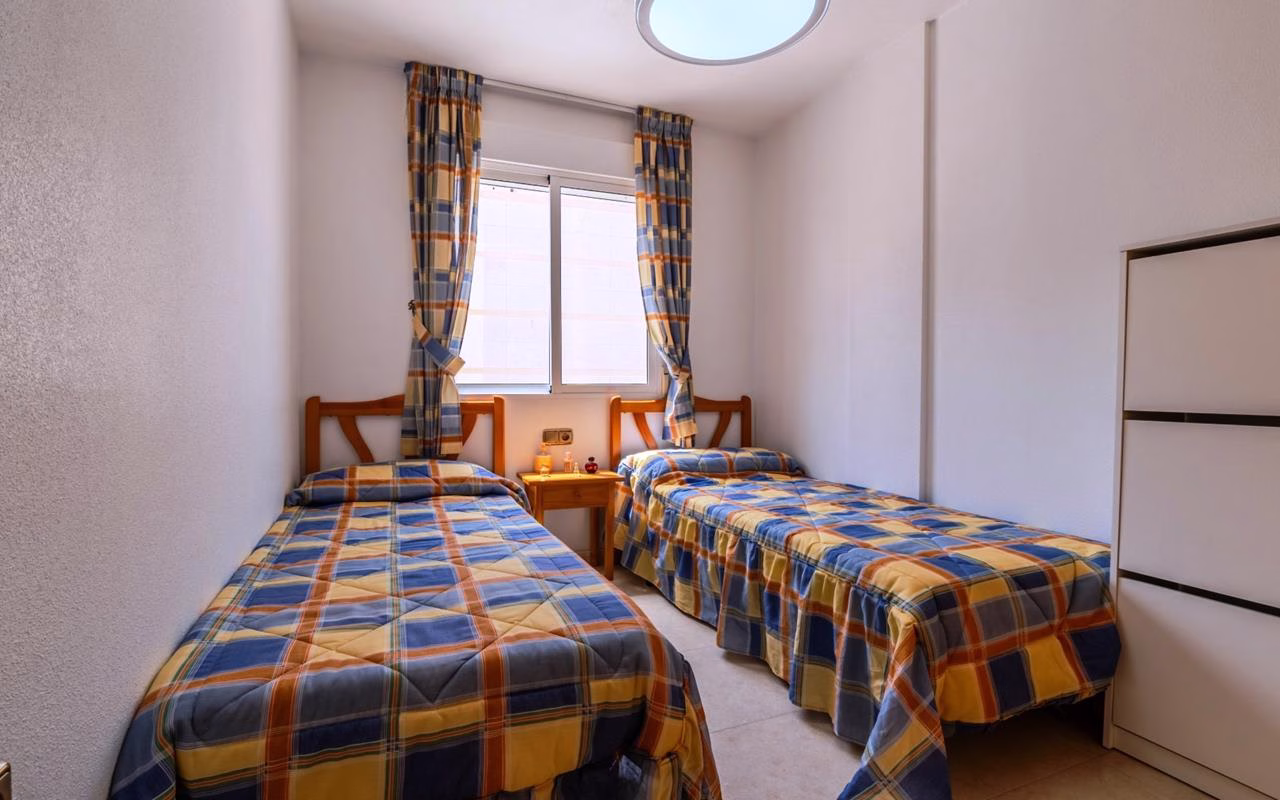 Ref: WV2611 — TORREVIEJA – 2 Bedrooms Town centre Apartment on 1st Floor with Lift Access, 1Km to the Beach | White Villas in Spain WhiteVillasInSpain16 38