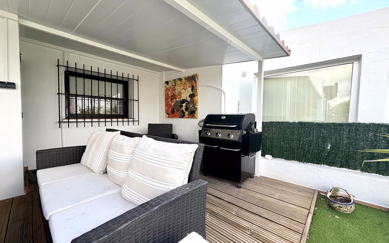 WV2608_2 Bedrooms TownHouse with comm. Pool, Glazed-in Terrace, Front and Back Garden, BBQ and Solarium_VILLAMARTIN | White Villas in Spain WhiteVillasInSpain16 7