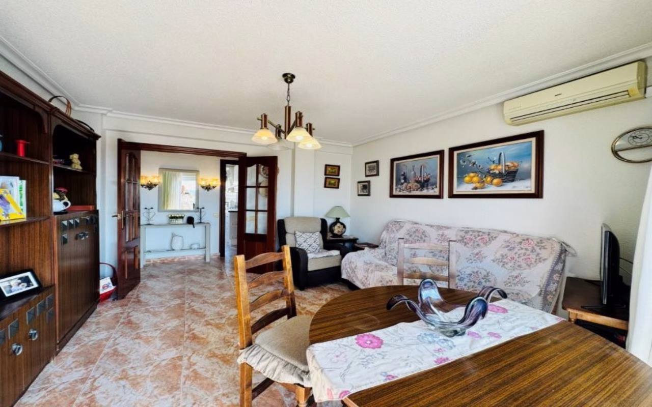 WSM1263_2 Bedrooms Apartment on 4th Floor (NO Lift) with Sea Views Terrace, 100m to the Beach_LA MATA, TORREVIEJA | White Villas in Spain WhiteVillasInSpain19 12