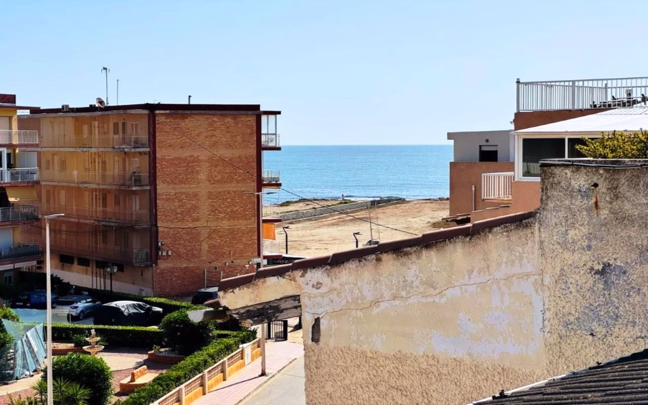WSM1262_3 Bedrooms Duplex Apartment on 2nd Floor (NO Lift) with Terrace and Solarium, 100m to the Beach_LA MATA_TORREVIEJA | White Villas in Spain WhiteVillasInSpain19 6