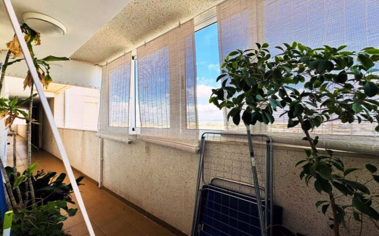 Ref: WSM1264 — TORREVIEJA – 2 Bedrooms Apartment on 8th Floor with Sea Views, Lift Access, 2 comm. Pools, Childrens playground and Parking | White Villas in Spain WhiteVillasInSpain21 17