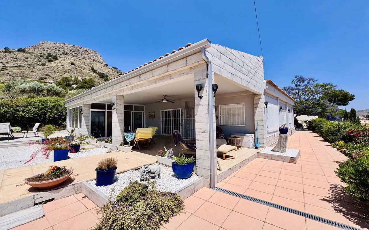 Ref: WAC0581 — ASPE – 4 Bedrooms Country Villa with Pool, Bar, BBQ, Glazed-in Lounge/Terrace and Off-Road Parking. | White Villas in Spain WhiteVillasInSpain30 8