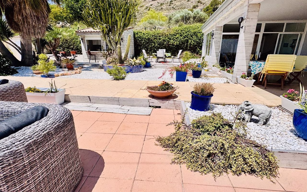 Ref: WAC0581 — ASPE – 4 Bedrooms Country Villa with Pool, Bar, BBQ, Glazed-in Lounge/Terrace and Off-Road Parking. | White Villas in Spain WhiteVillasInSpain31 9