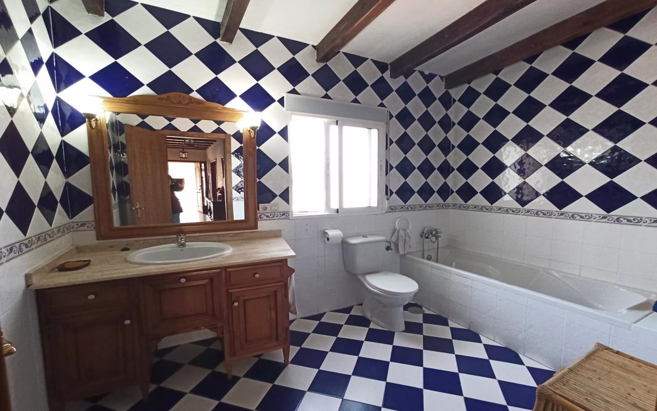 Ref: WAC0463 — ASPE – 4 Bedrooms Country Villa with Pool, Carport and BBQ/Kitchen | White Villas in Spain WhiteVillasInSpain33 4