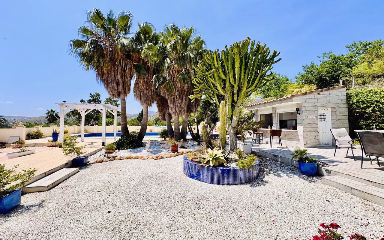 Ref: WAC0581 — ASPE – 4 Bedrooms Country Villa with Pool, Bar, BBQ, Glazed-in Lounge/Terrace and Off-Road Parking. | White Villas in Spain WhiteVillasInSpain35 6