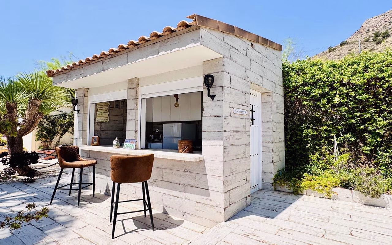 Ref: WAC0581 — ASPE – 4 Bedrooms Country Villa with Pool, Bar, BBQ, Glazed-in Lounge/Terrace and Off-Road Parking. | White Villas in Spain WhiteVillasInSpain37 6
