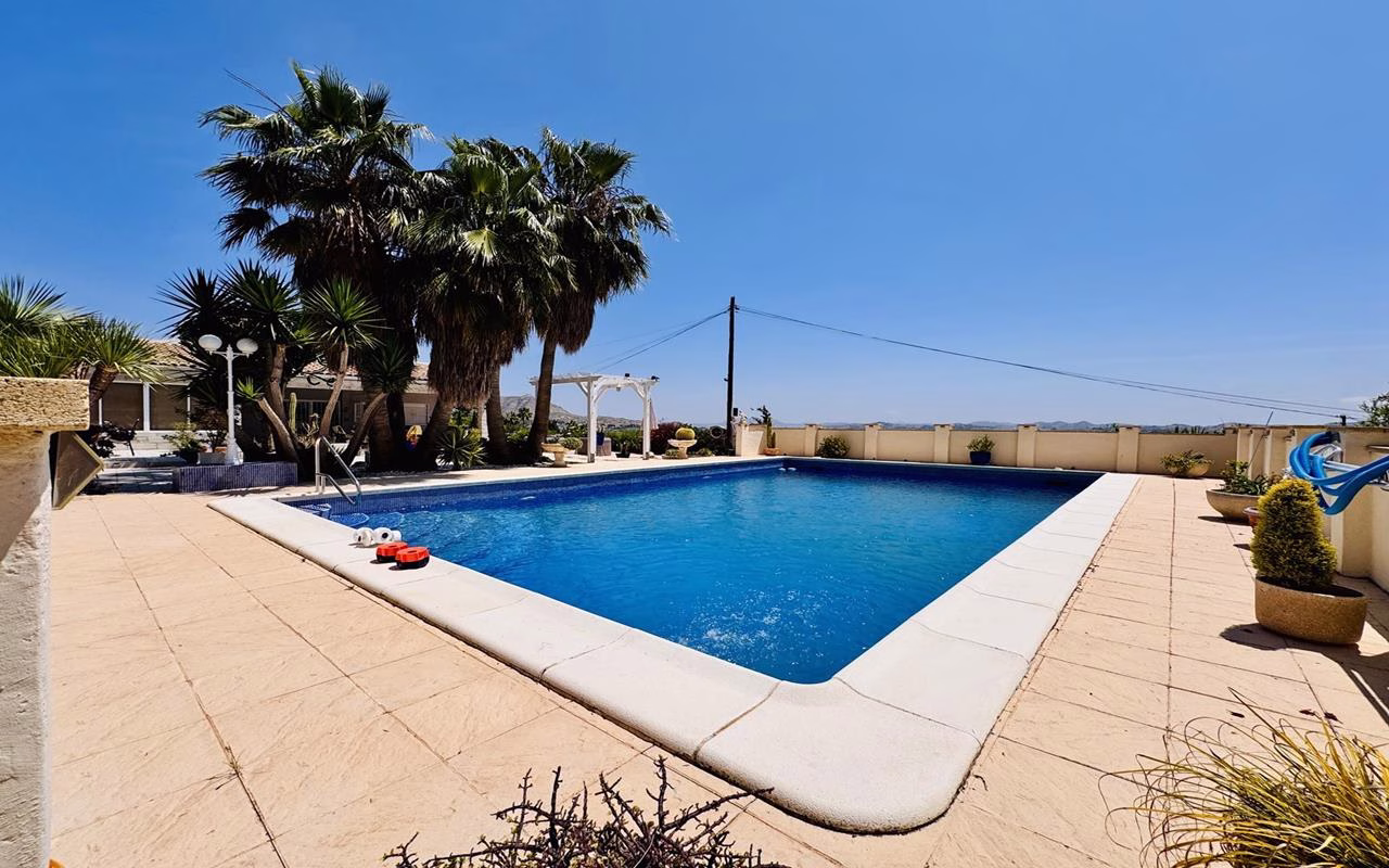 Ref: WAC0581 — ASPE – 4 Bedrooms Country Villa with Pool, Bar, BBQ, Glazed-in Lounge/Terrace and Off-Road Parking. | White Villas in Spain WhiteVillasInSpain41 4