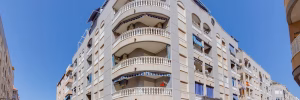 2 Bedrooms Apartment on 1st Floor with Lift Access and Terrace, 150m to the Beach_TORREVIEJA
