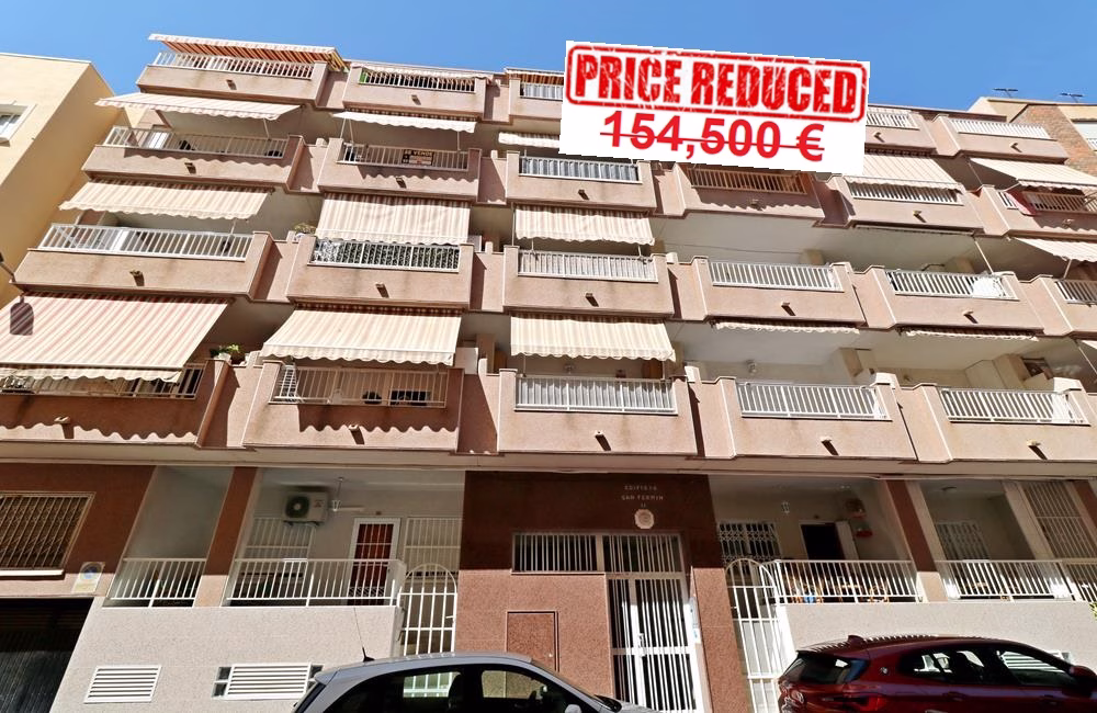 2 Bedrooms Apartment on 2nd Floor with Lift Access and Sea Views Terrace, 100m to the Beach - TORREVIEJA