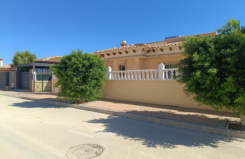 Ref: WV2618 — FORTUNA (Las Kalendas) – 3 Bedrooms Detached Villa with Pool, Parking and Solarium. | White Villas in Spain 3 Bedrooms Detached Villa with Pool, Parking and Solarium - FORTUNA