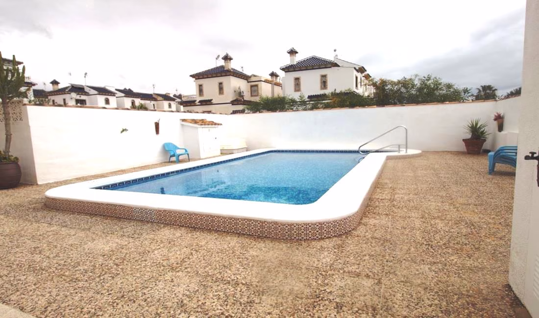 Ref: WV2623 — LA FLORIDA (Orihuela Costa) – 3 Bedrooms Town-House with comm. Pool, Terrace and Garage. | White Villas in Spain 3 Bedrooms TownHouse with comm. Pool, Terrace and Garage - La Florida - Orihuela Costa