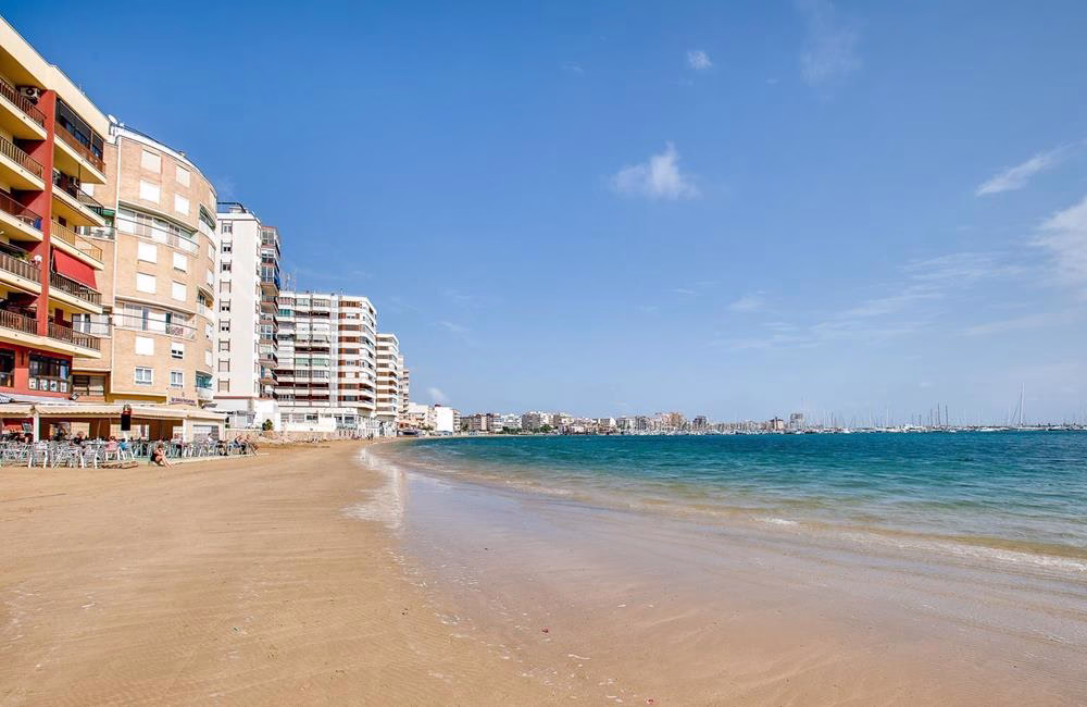Ref: WPR1917 — TORREVIEJA (Acequion Beach area) – 2 Bedrooms Apartment on 1st Floor with Lift Access, Parking and Terrace, 100m to the Beach | White Villas in Spain 2 Bedrooms Apartment on 1st Floor with Lift Access, Parking and Terrace, 100m to the Beach - TORREVIEJA