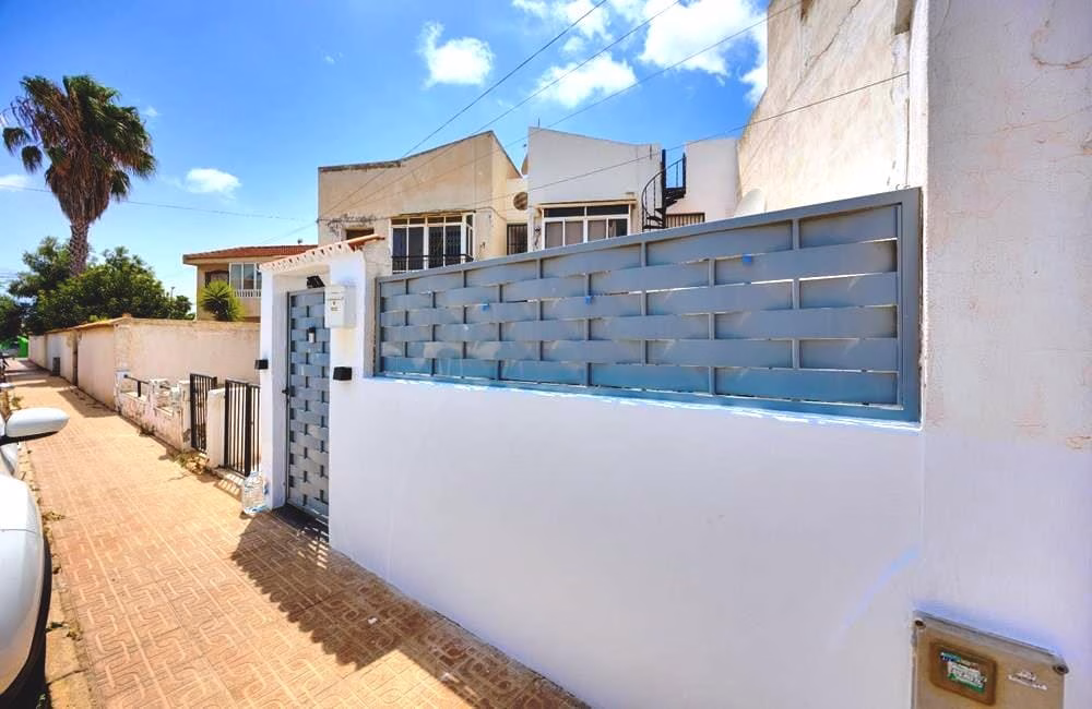 Ref: WV2619 — TORREVIEJA (El Chaparral) – 2 Bedrooms Reformed Ground-Floor Apartment with Large Sunny Front Terrace. | White Villas in Spain WhiteVillasInSpain02 16