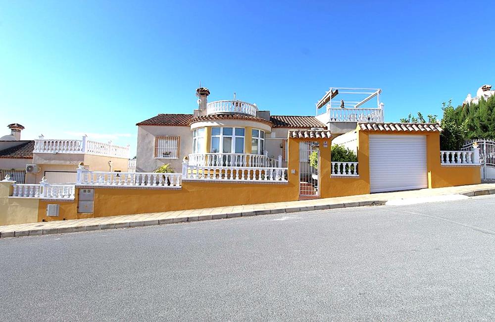 Ref: WV2621 — SAN MIGUEL de SALINAS – 3 Bedrooms Detached Villa with Pool, Garage, Solarium and Car. | White Villas in Spain WhiteVillasInSpain02 18