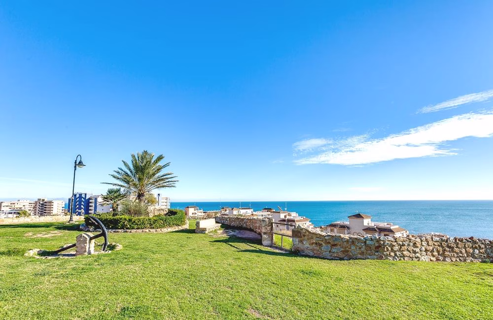 Ref: WS5426 — TORRE LA MATA (Torrevieja) – 2 Bedrooms Apartment on 3rd Floor with comm. Pool, Terrace and Sea Views, 100m to Beach. | White Villas in Spain WhiteVillasInSpain02 29