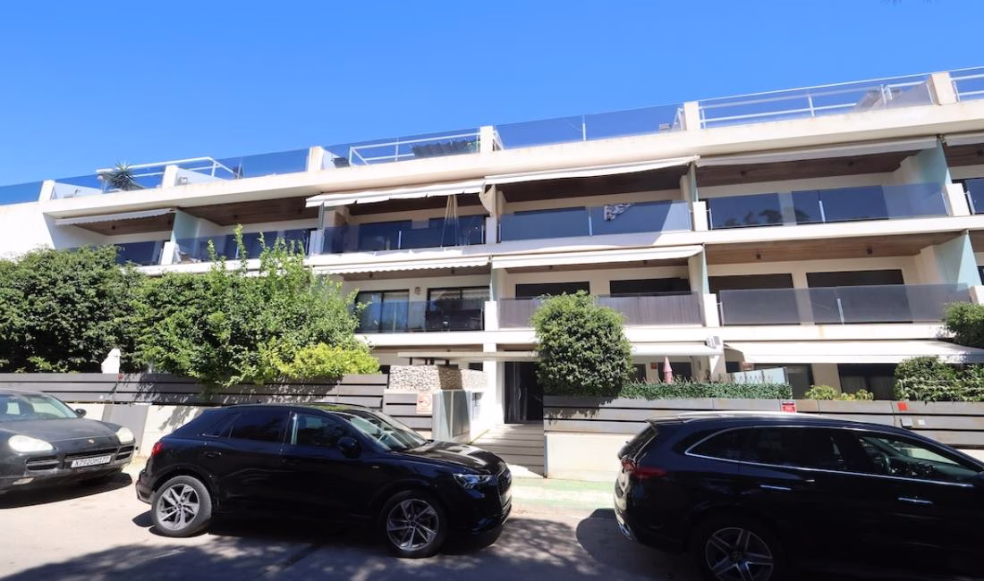 Index | White Villas in Spain 2 Bedrooms Apartment on 2nd Floor with Lift Access, comm. Pool, Terrace and Garage, 700m to the Beach - CAMPOAMOR - ORIHUELA COSTA