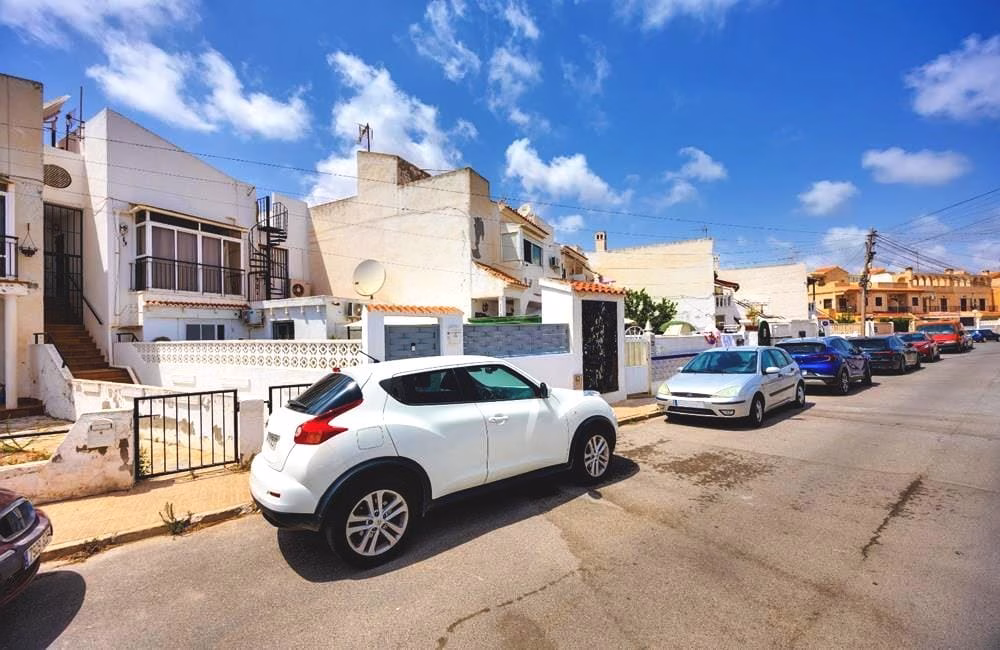Ref: WV2619 — TORREVIEJA (El Chaparral) – 2 Bedrooms Reformed Ground-Floor Apartment with Large Sunny Front Terrace. | White Villas in Spain WhiteVillasInSpain03 16