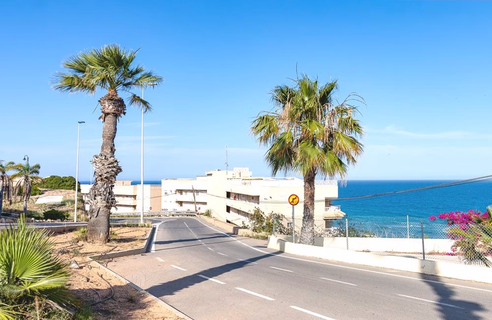 Ref: WS5426 — TORRE LA MATA (Torrevieja) – 2 Bedrooms Apartment on 3rd Floor with comm. Pool, Terrace and Sea Views, 100m to Beach. | White Villas in Spain WhiteVillasInSpain03 29