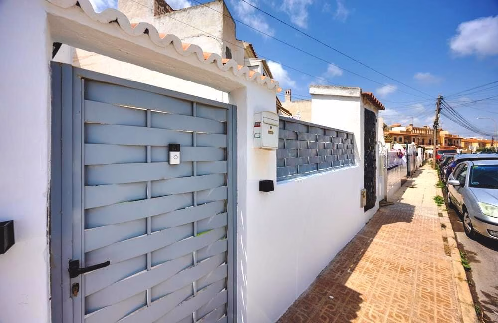 Ref: WV2619 — TORREVIEJA (El Chaparral) – 2 Bedrooms Reformed Ground-Floor Apartment with Large Sunny Front Terrace. | White Villas in Spain WhiteVillasInSpain04 16