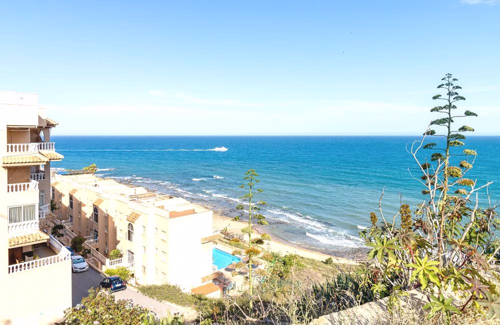 Ref: WS5426 — TORRE LA MATA (Torrevieja) – 2 Bedrooms Apartment on 3rd Floor with comm. Pool, Terrace and Sea Views, 100m to Beach. | White Villas in Spain WhiteVillasInSpain04 29