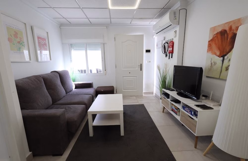 Ref: WIH3056 — TORREVIEJA – 3 Bedrooms Renovated Bungalow with comm. Pool, Parking and Solarium. | White Villas in Spain WhiteVillasInSpain07 28