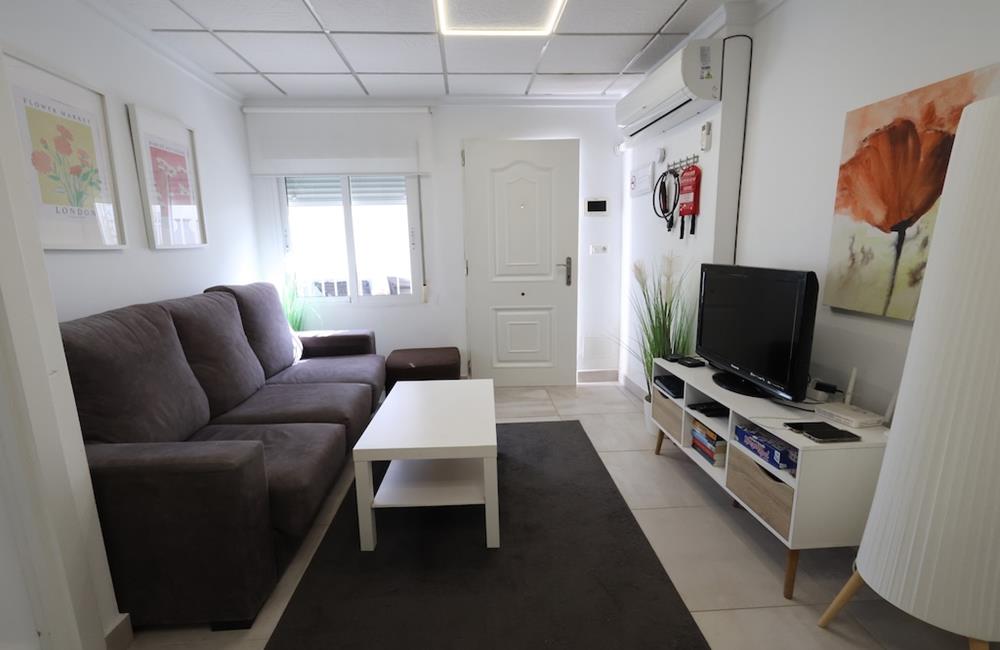 Ref: WIH3056 — TORREVIEJA – 3 Bedrooms Renovated Bungalow with comm. Pool, Parking and Solarium. | White Villas in Spain WhiteVillasInSpain07 28