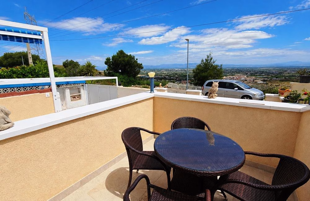Ref: WSL1614 — CIUDAD QUESADA – 1 Bedroom Renovated Bungalow with Storage, Glazed-in Terrace and Parking. | White Villas in Spain WhiteVillasInSpain07 31