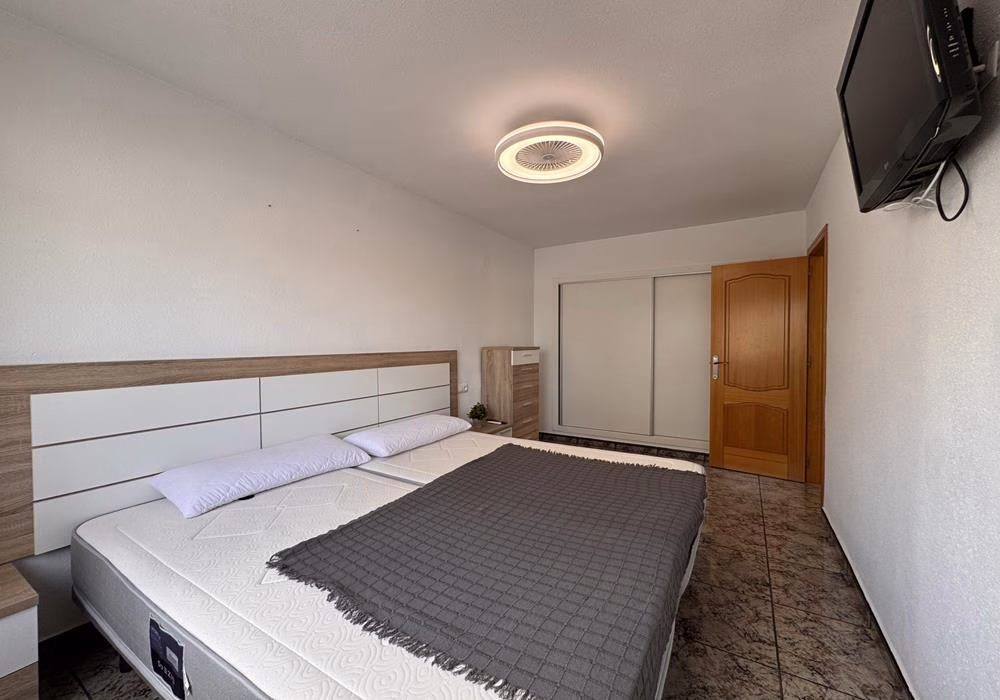 Ref: WTi3212 — TORREVIEJA (Naufragos Beach area) – 3 Bedrooms Apartment on 1st Floor with comm. Pool in Gated Residential, 100m to the Beach | White Villas in Spain WhiteVillasInSpain08 8