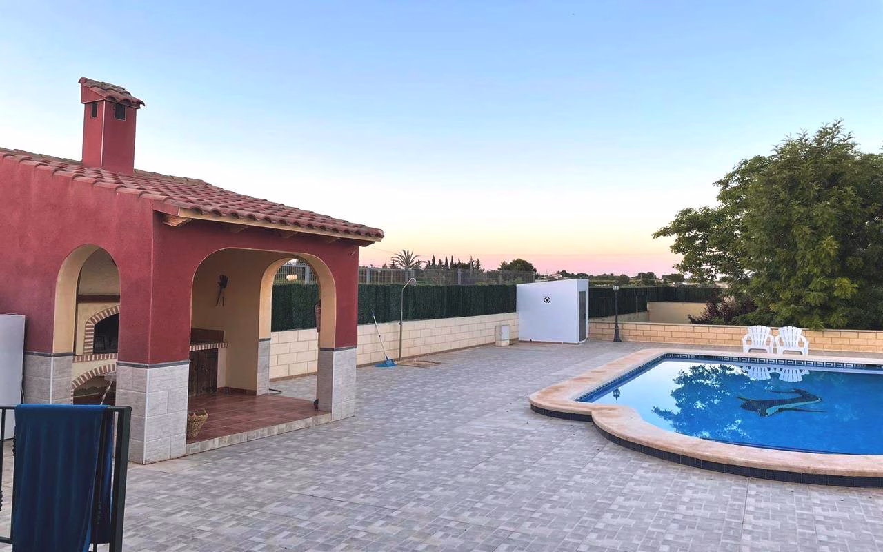 Ref: WV2614 — ALBATERA – 4 Bedrooms Country Villa with Pool, BBQ area and Garage | White Villas in Spain WhiteVillasInSpain08