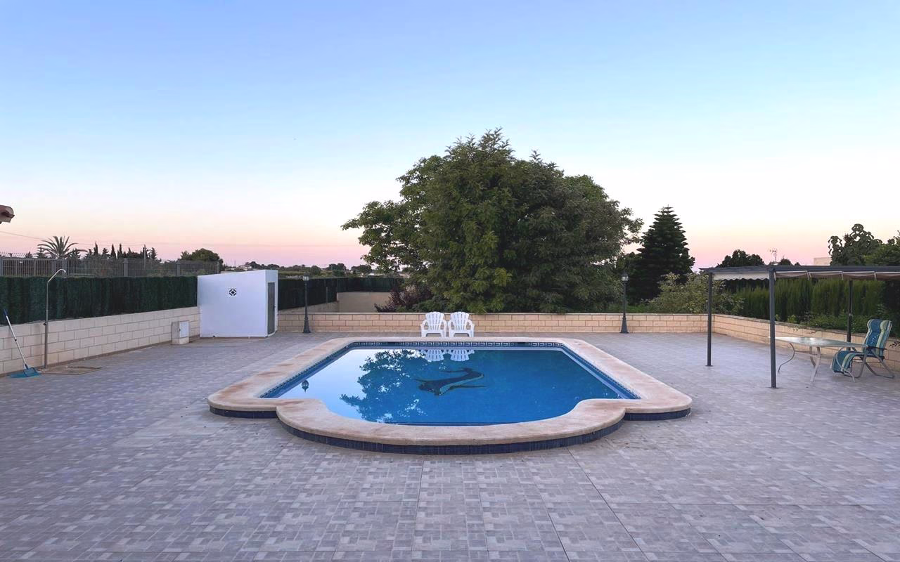 Ref: WV2614 — ALBATERA – 4 Bedrooms Country Villa with Pool, BBQ area and Garage | White Villas in Spain WhiteVillasInSpain09