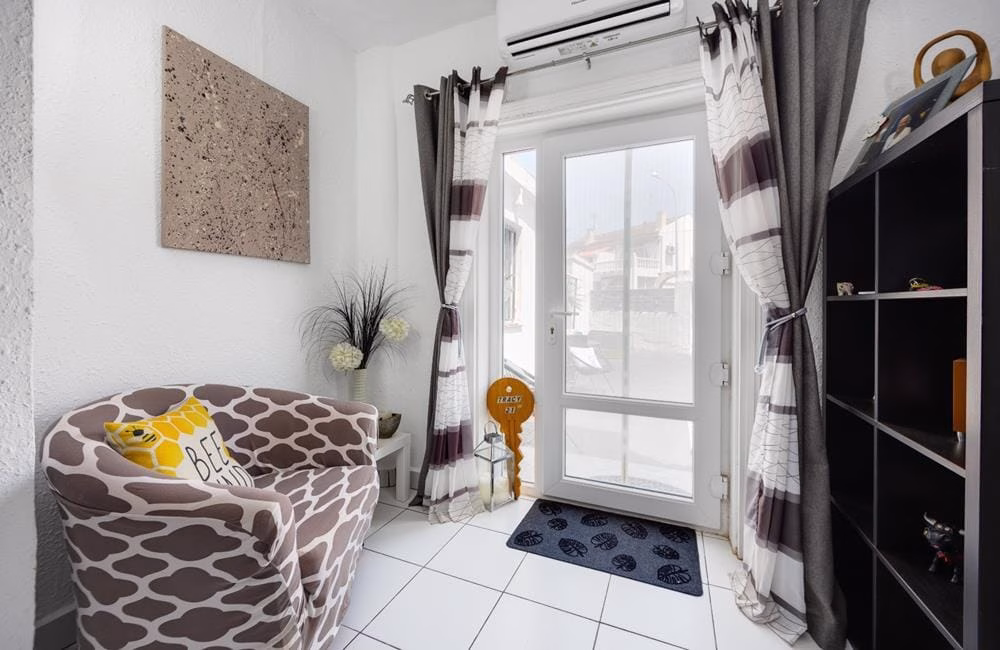 Ref: WV2619 — TORREVIEJA (El Chaparral) – 2 Bedrooms Reformed Ground-Floor Apartment with Large Sunny Front Terrace. | White Villas in Spain WhiteVillasInSpain10 16