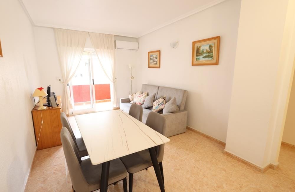 Ref: WIH3049 — TORREVIEJA – 2 Bedrooms Apartment on 4th Floor with Lift, comm. Pool and Terrace, 550m to the Beach. | White Villas in Spain WhiteVillasInSpain10 22