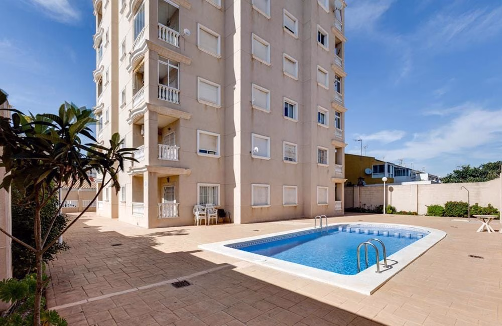 Ref: WM21044 — TORREVIEJA – 2 Bedrooms Apartment on 6th Floor with Lift, comm. Pool and Sea Views Terrace. | White Villas in Spain WhiteVillasInSpain10 26