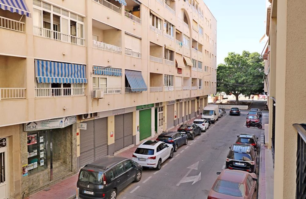 Ref: WPR1917 — TORREVIEJA (Acequion Beach area) – 2 Bedrooms Apartment on 1st Floor with Lift Access, Parking and Terrace, 100m to the Beach | White Villas in Spain WhiteVillasInSpain11 9