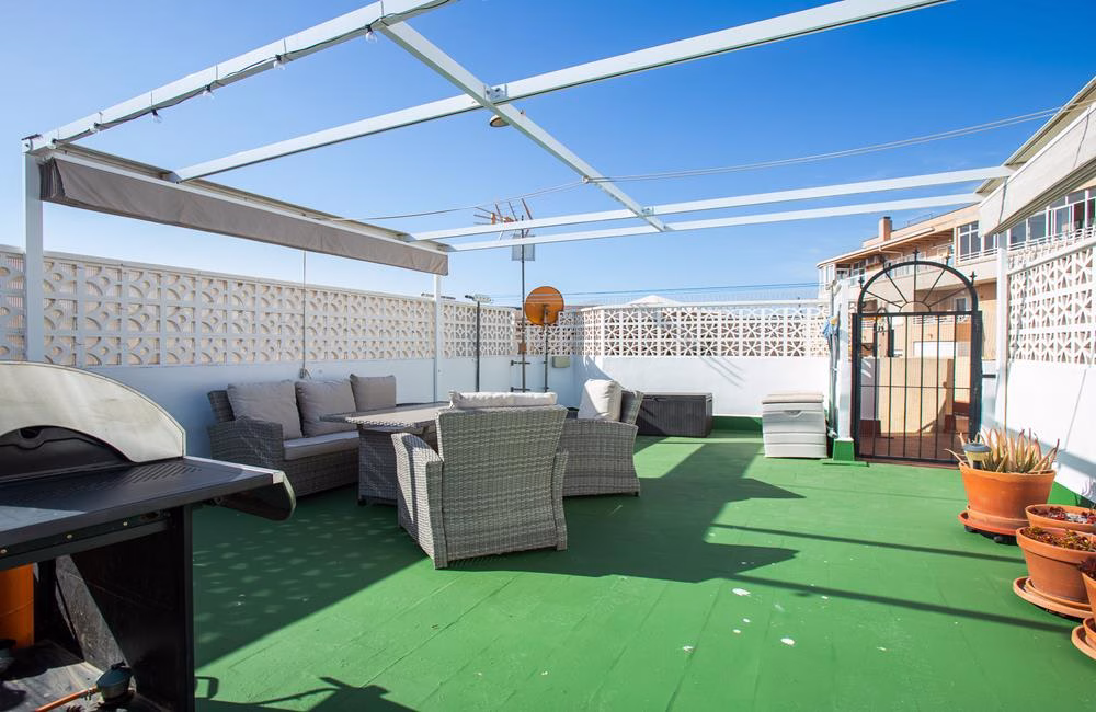 Ref: WL1142 — TORREVIEJA – 2 Bedrooms Top Floor Apartment with Glazed-In Terrace and Solarium. | White Villas in Spain WhiteVillasInSpain15 29
