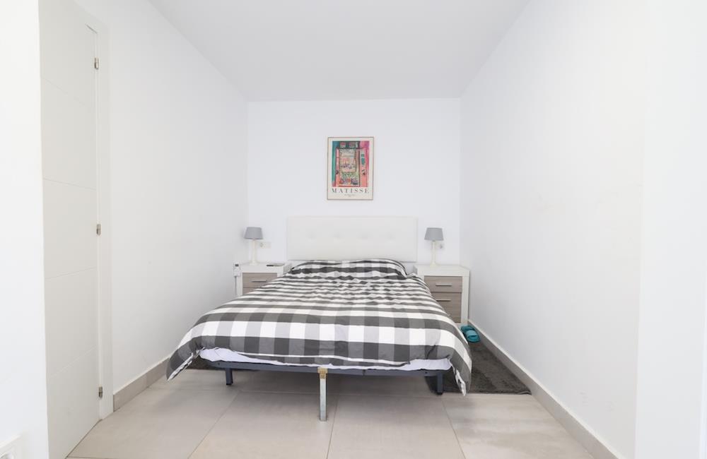 Ref: WIH3056 — TORREVIEJA – 3 Bedrooms Renovated Bungalow with comm. Pool, Parking and Solarium. | White Villas in Spain WhiteVillasInSpain16 27