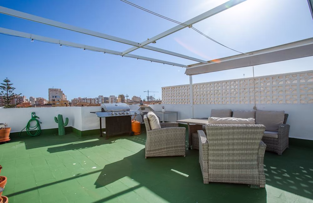 Ref: WL1142 — TORREVIEJA – 2 Bedrooms Top Floor Apartment with Glazed-In Terrace and Solarium. | White Villas in Spain WhiteVillasInSpain16 29