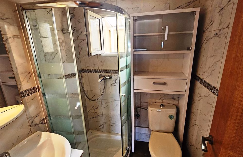 Ref: WSL1614 — CIUDAD QUESADA – 1 Bedroom Renovated Bungalow with Storage, Glazed-in Terrace and Parking. | White Villas in Spain WhiteVillasInSpain16 30