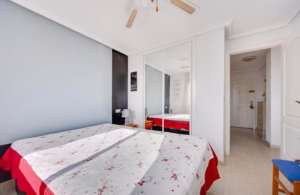 Ref: WM21044 — TORREVIEJA – 2 Bedrooms Apartment on 6th Floor with Lift, comm. Pool and Sea Views Terrace. | White Villas in Spain WhiteVillasInSpain19 22