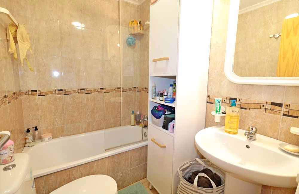 Ref: WPR1916 — FORMENTERA del SEGURA – 2 Bedrooms Top Floor Apartment with comm. Pool, Lift Access and Solarium | White Villas in Spain WhiteVillasInSpain20 5