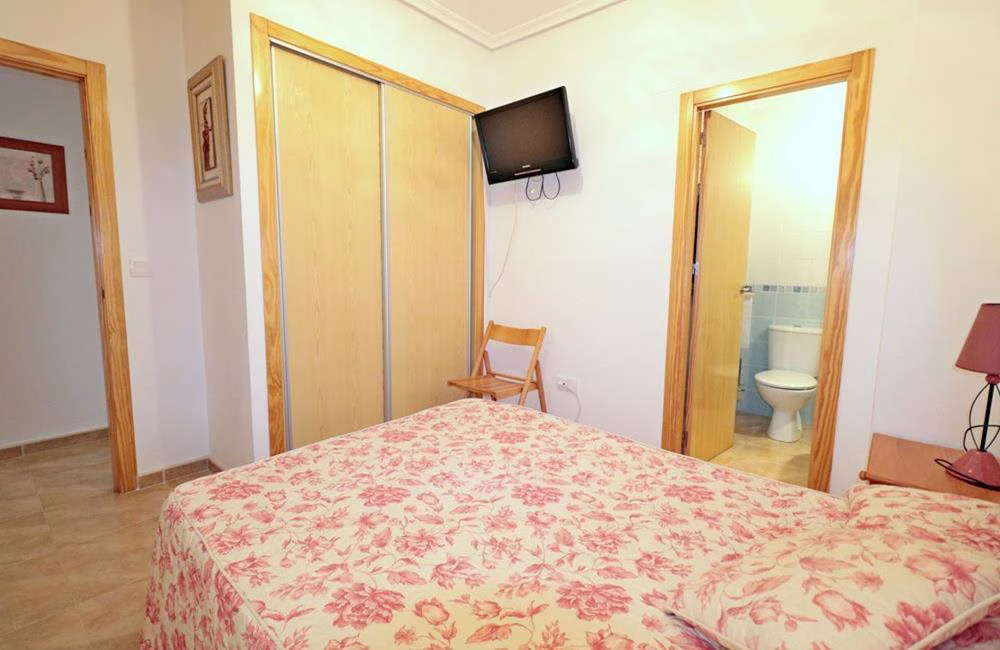 Ref: WPR1917 — TORREVIEJA (Acequion Beach area) – 2 Bedrooms Apartment on 1st Floor with Lift Access, Parking and Terrace, 100m to the Beach | White Villas in Spain WhiteVillasInSpain20 8