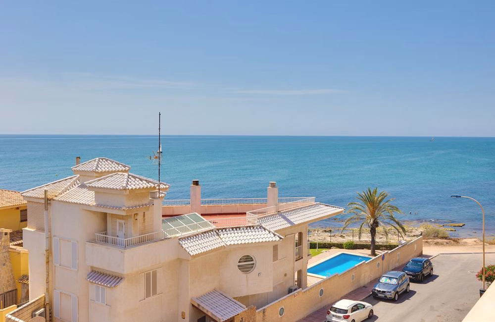 Ref: WS5426 — TORRE LA MATA (Torrevieja) – 2 Bedrooms Apartment on 3rd Floor with comm. Pool, Terrace and Sea Views, 100m to Beach. | White Villas in Spain WhiteVillasInSpain21 23