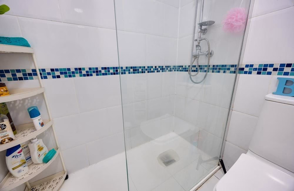 Ref: WV2619 — TORREVIEJA (El Chaparral) – 2 Bedrooms Reformed Ground-Floor Apartment with Large Sunny Front Terrace. | White Villas in Spain WhiteVillasInSpain22 13