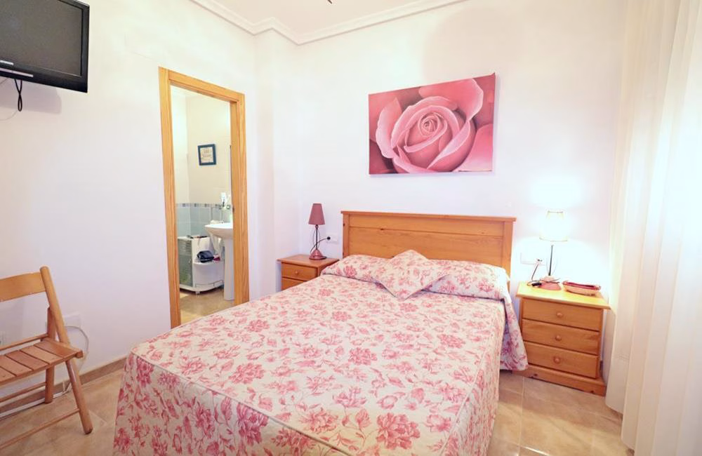 Ref: WPR1917 — TORREVIEJA (Acequion Beach area) – 2 Bedrooms Apartment on 1st Floor with Lift Access, Parking and Terrace, 100m to the Beach | White Villas in Spain WhiteVillasInSpain22 8