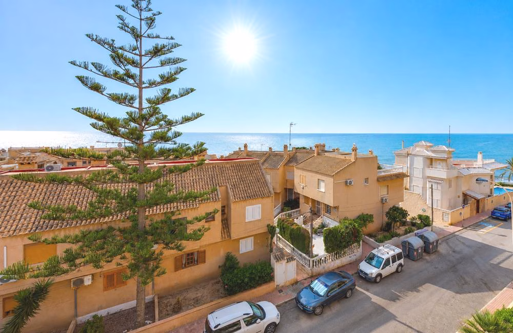 Ref: WS5426 — TORRE LA MATA (Torrevieja) – 2 Bedrooms Apartment on 3rd Floor with comm. Pool, Terrace and Sea Views, 100m to Beach. | White Villas in Spain WhiteVillasInSpain23 21
