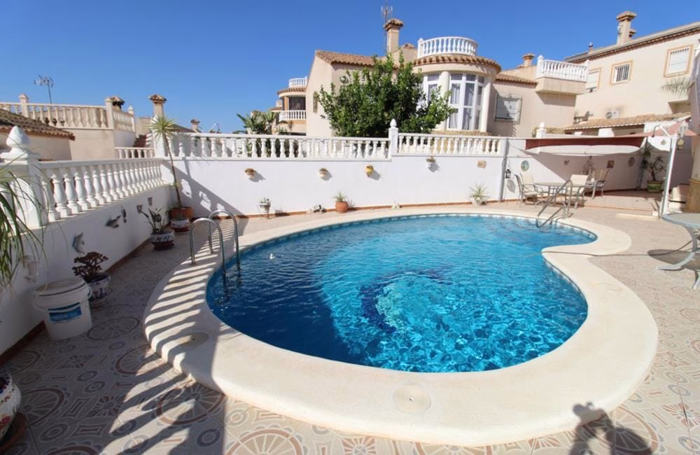 Ref: WV2621 — SAN MIGUEL de SALINAS – 3 Bedrooms Detached Villa with Pool, Garage, Solarium and Car. | White Villas in Spain WhiteVillasInSpain24 13