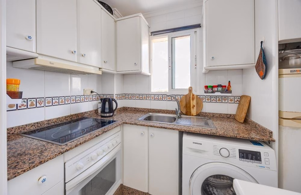 Ref: WM21044 — TORREVIEJA – 2 Bedrooms Apartment on 6th Floor with Lift, comm. Pool and Sea Views Terrace. | White Villas in Spain WhiteVillasInSpain24 17